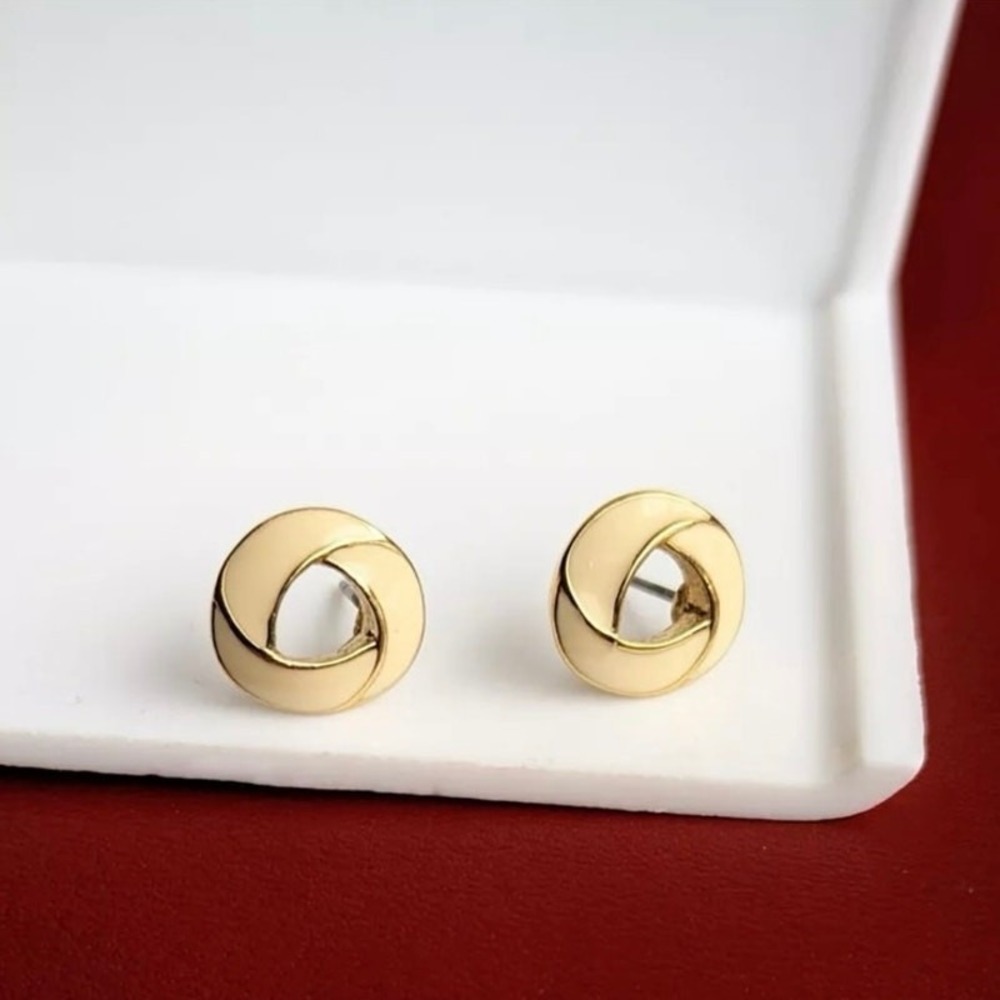 Vintage Tirafari  Classic Dainty Cream ENAMEL GOLD Tone Love KNOT ‎ EARRINGS